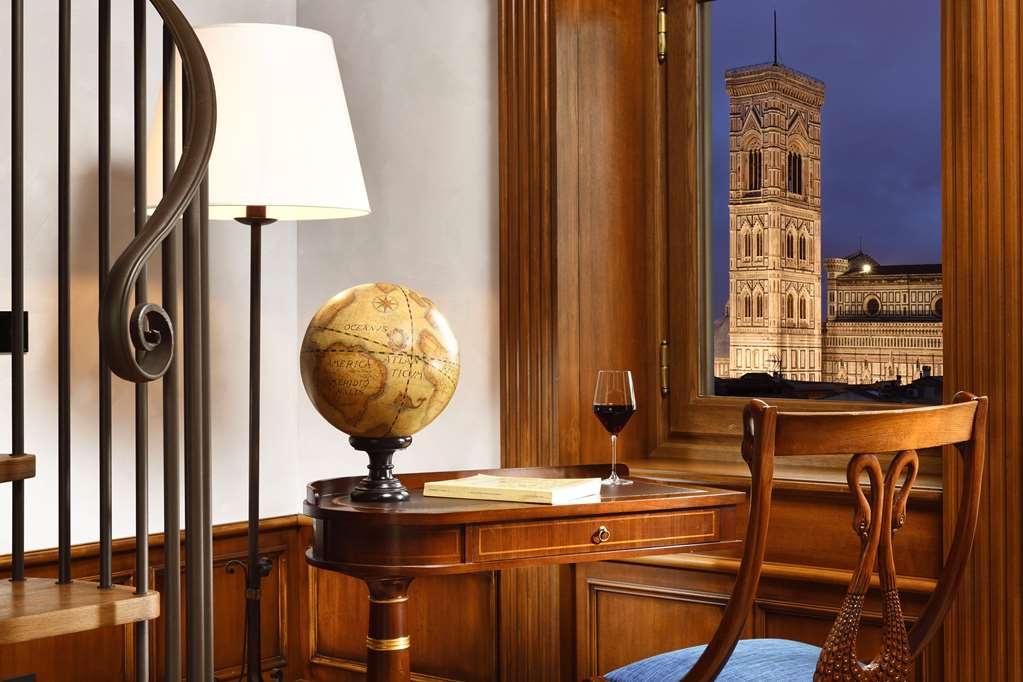 Palazzo Portinari Salviati Residenza D'Epoca Hotel Florence Room photo